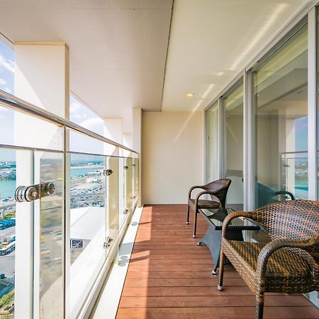 Naha Tokyu Rei Hotel Exteriör bild